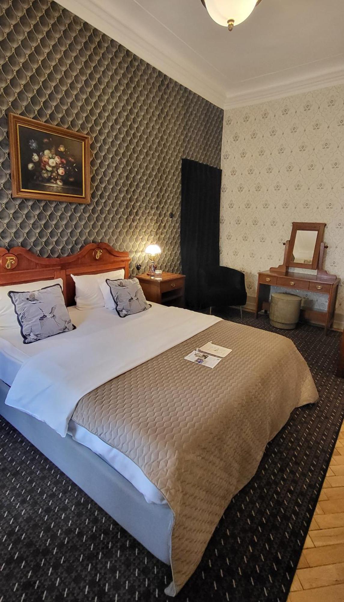 H15 Francuski 5* Krakau