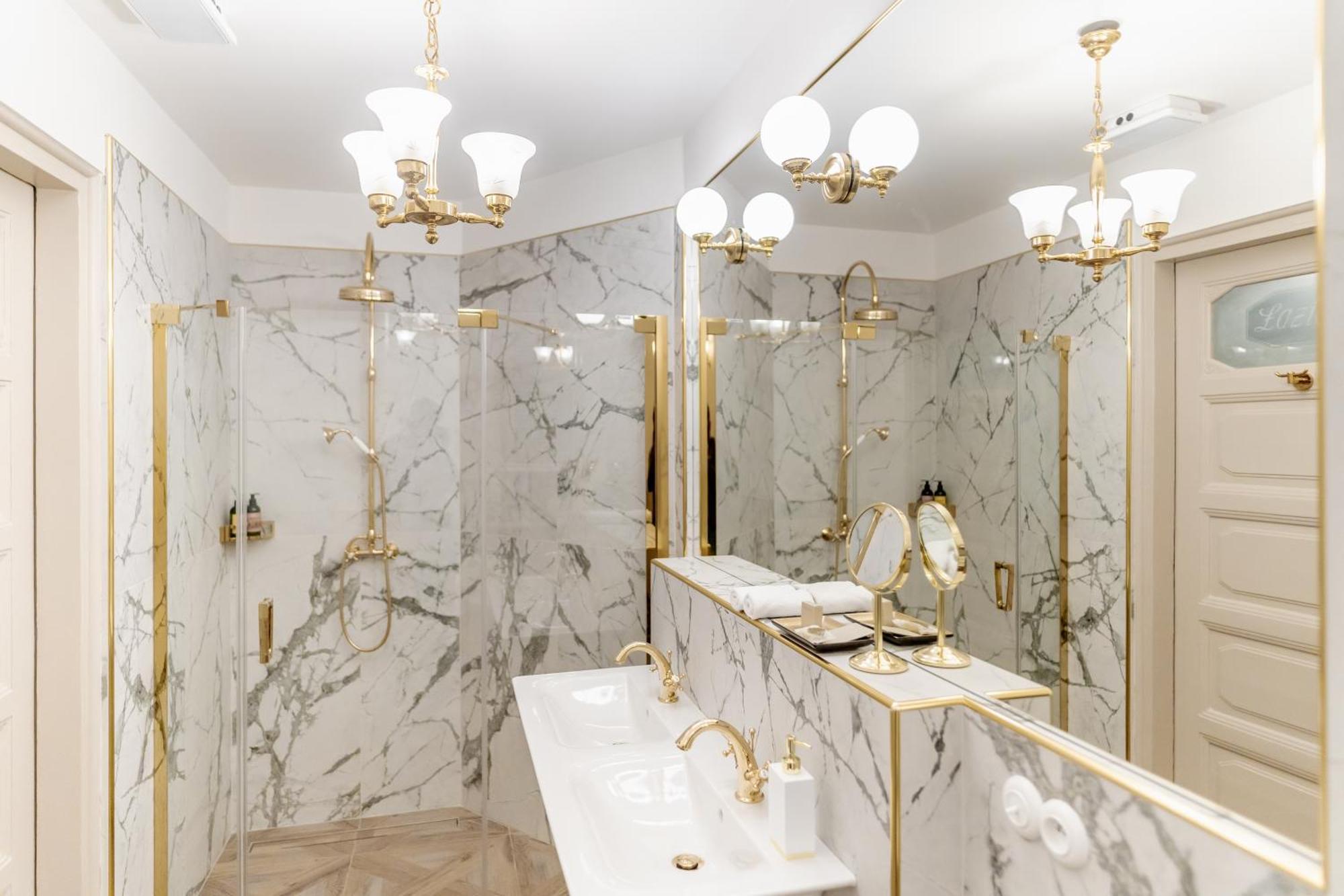 Hotel H15 Francuski 5*
